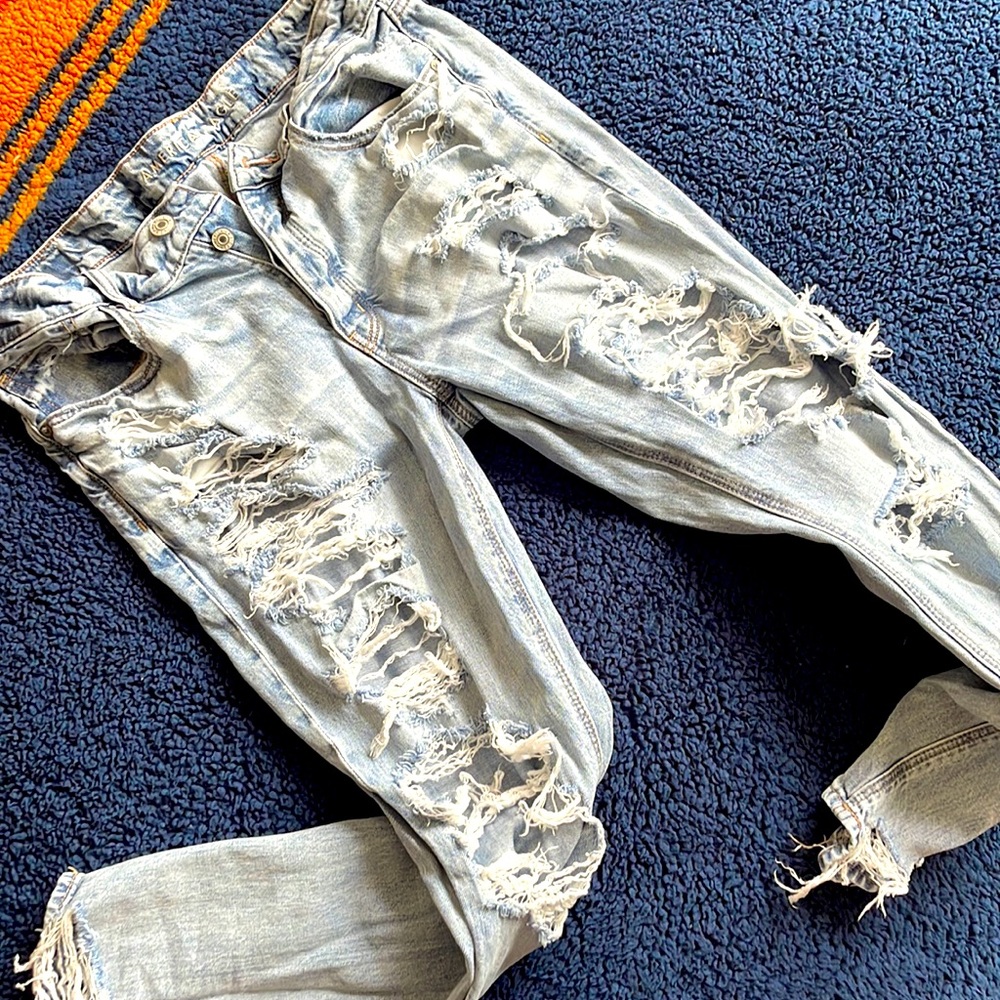American eagle ripped jeans